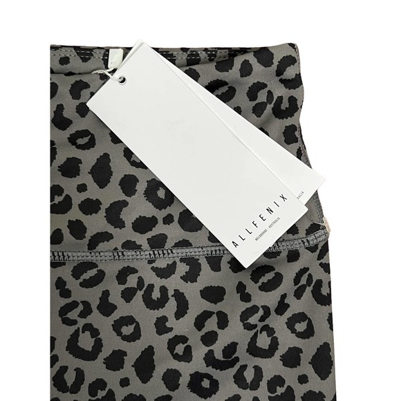 allfenix Leggings & Sports Bra Set Gray Black Leopard Size Small New With Tags - Picture 6 of 13